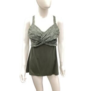 Lululemon Women’s Sport Top With Bra Size 12 Yoga/ Running Top Dark Green